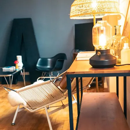 Spacieux F2 Refait A Neuf Dans Un Esprit Loft Appartement *